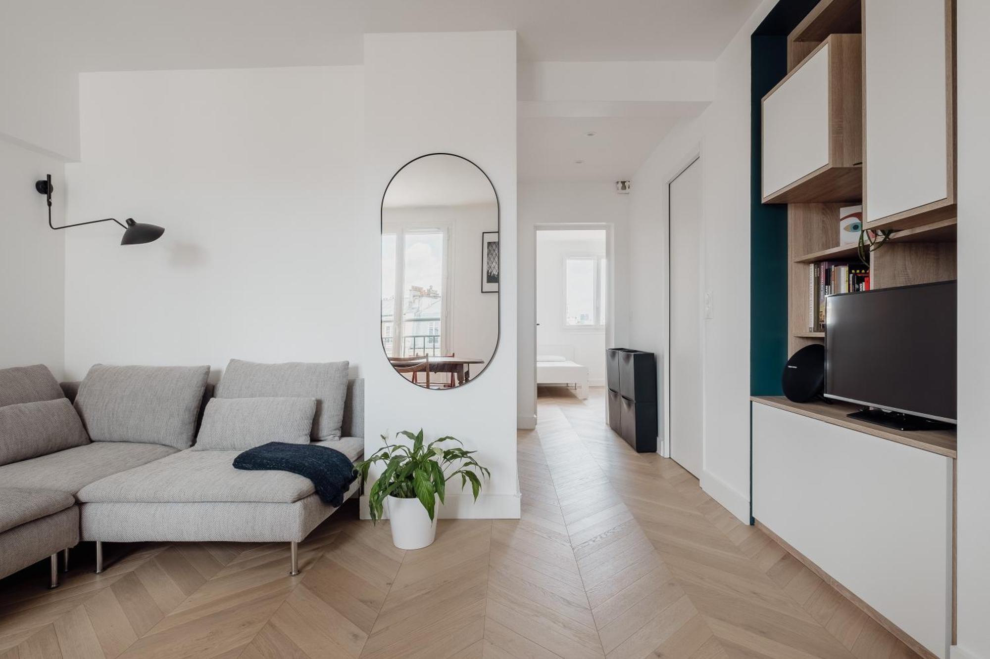 Veeve - Meticulously Minimalist *
